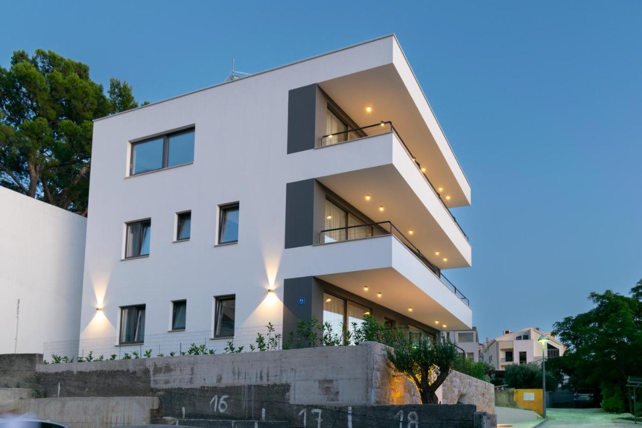 Apartmani Pino Башка-Вода Экстерьер фото